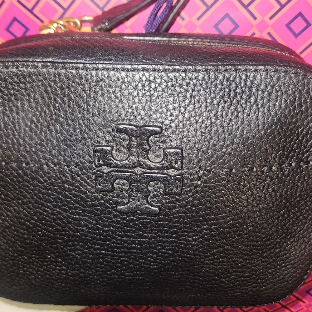 Tory Burch McGraw Pebbled Leather Crossbody - Picture 5 of 11